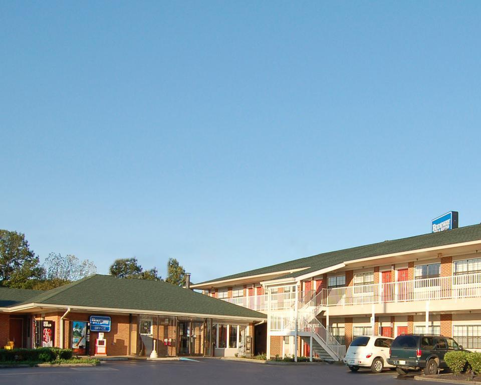 Rodeway Inn & Suites Smyrna Exterior photo