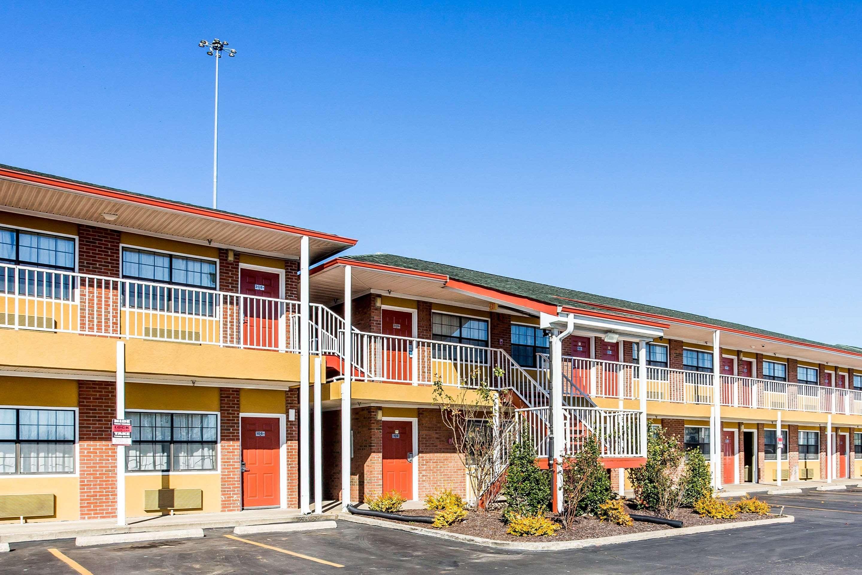 Rodeway Inn & Suites Smyrna Exterior photo