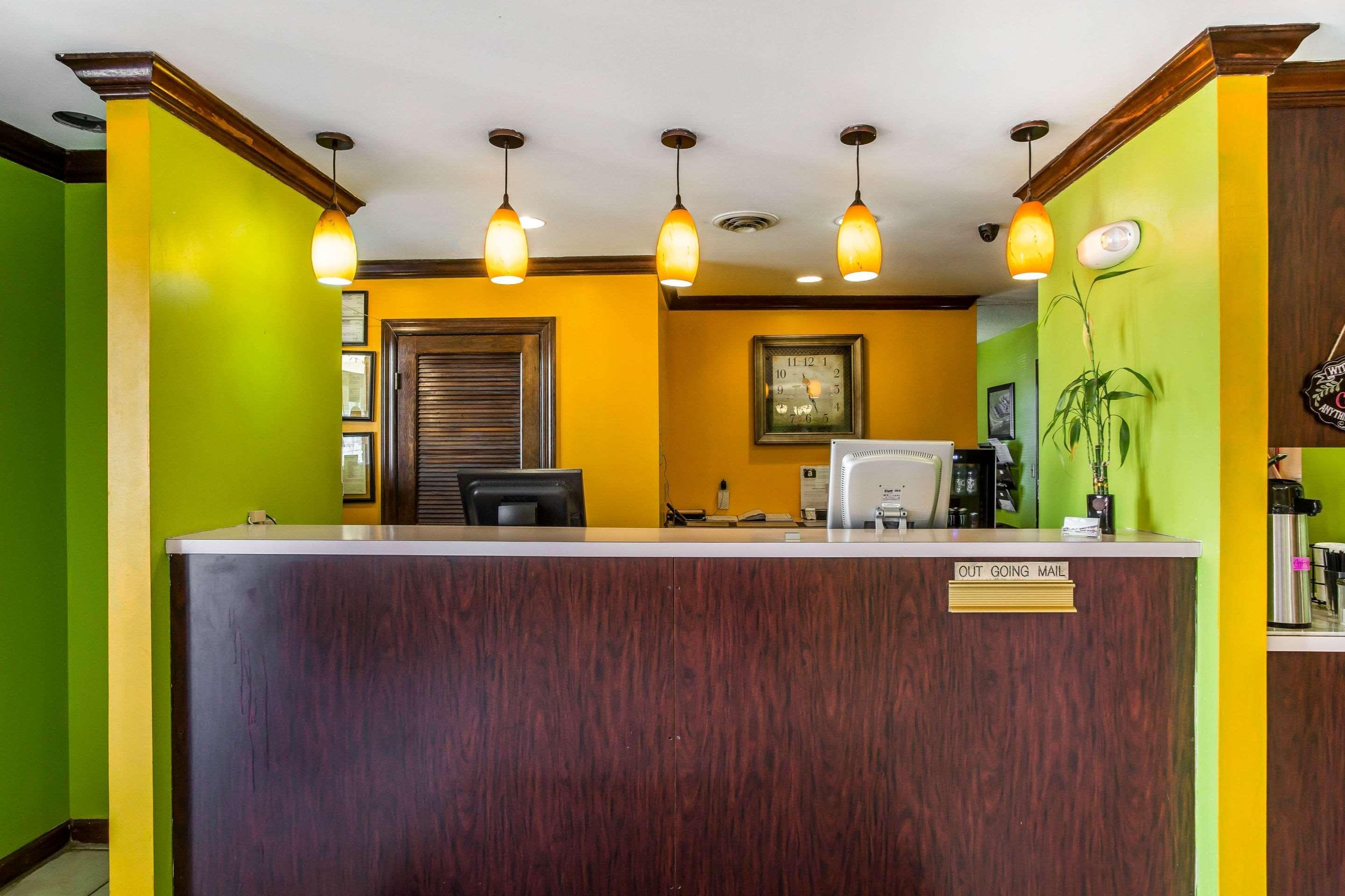 Rodeway Inn & Suites Smyrna Exterior photo